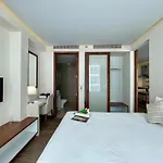 Romantic Apt With Seaview - Beachfont